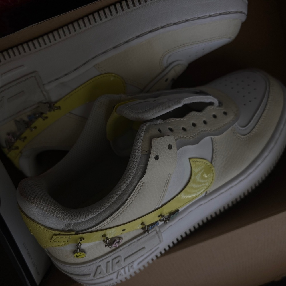 Wmns Air Force 1 Shadow SE 'Pale Ivory Light Zitron'